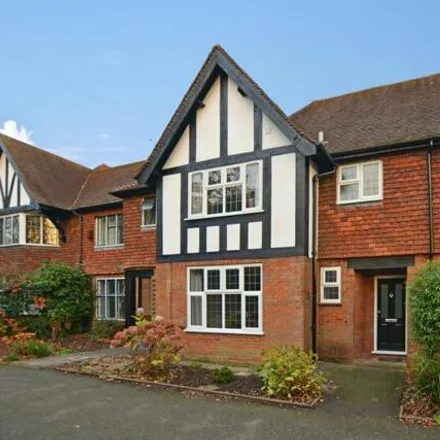 Rent this 2 bed townhouse on Chesham Road in Chesham Bois, HP6 5HN