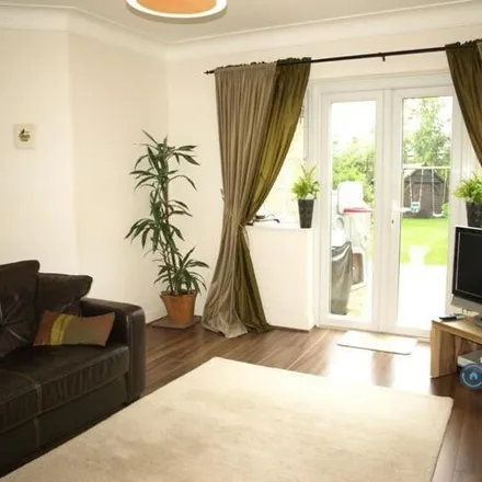 Rent this 1 bed apartment on Elmhurst Avenue in London, N2 0LT
