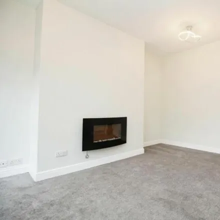 Image 3 - Gilpin Terrace, Leeds, LS12 1HL, United Kingdom - Townhouse for sale