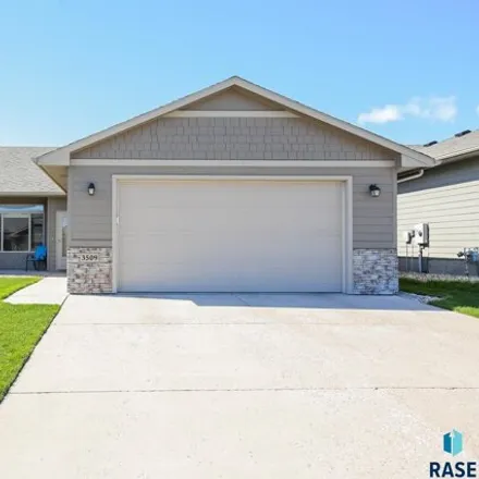 Buy this 3 bed condo on 3561 East Chatham Street in Sioux Falls, SD 57108