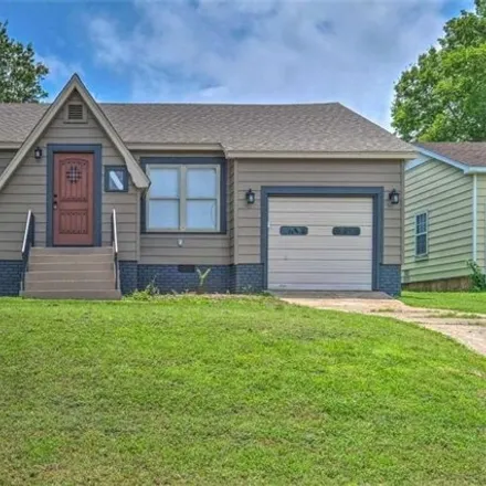 Rent this 3 bed house on Ballman Elementary School in Q Street South, Fort Smith