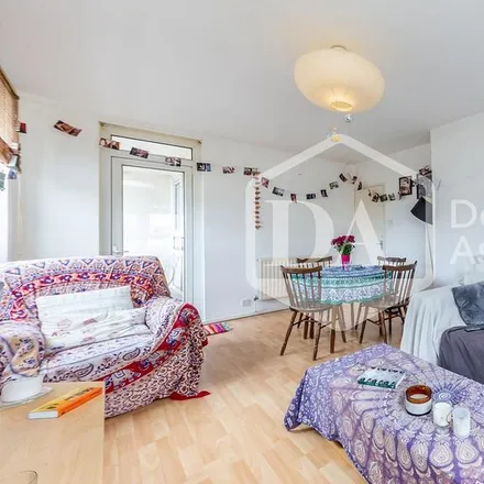 Rent this 4 bed apartment on Corby Way in London, E3 4EL