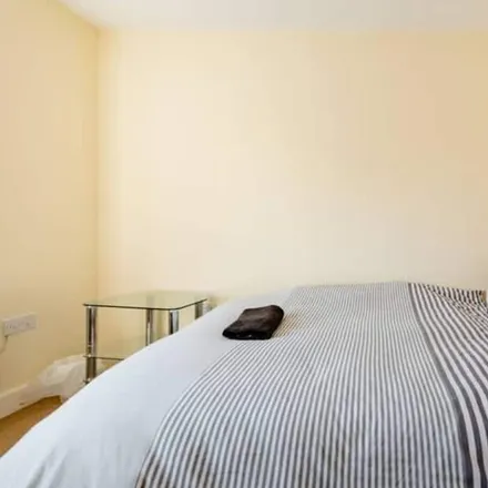 Image 2 - Sheffield, S2 1PR, United Kingdom - Apartment for rent