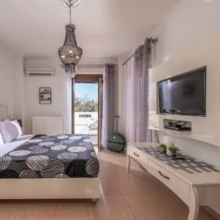 Rent this 6 bed house on Crete in Afstralon Polemiston, Rethymnon