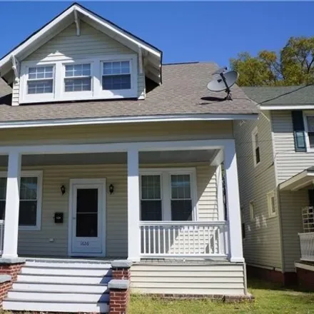 Rent this 3 bed house on 1630 McDaniel Street in Portsmouth, VA 23704