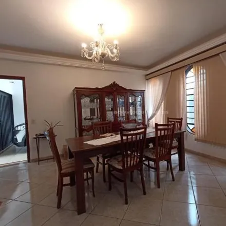 Buy this 3 bed house on Rua Francisco Buzollo in Bairro Olinda, Uberaba - MG