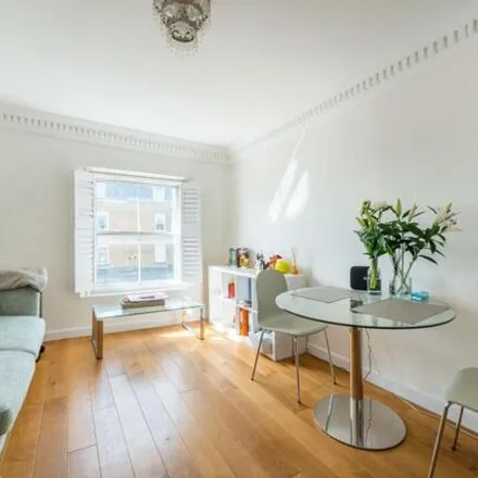 Image 7 - 30 Craven Hill Gardens, London, W2 3EE, United Kingdom - Apartment for rent