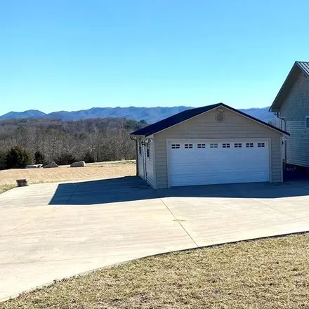 Buy this 2 bed house on 2420 Doe Road in Cocke County, TN 37821