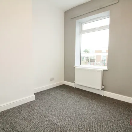 Rent this 4 bed townhouse on 1-29 Carlingford Road in Hucknall, NG15 7AH