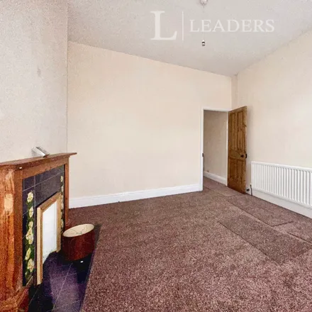 Image 2 - Haddenham Road, Leicester, LE3 2AR, United Kingdom - Townhouse for rent