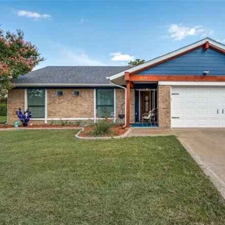 Buy this 3 bed house on 2024 Inverness Dr in Carrollton, Texas