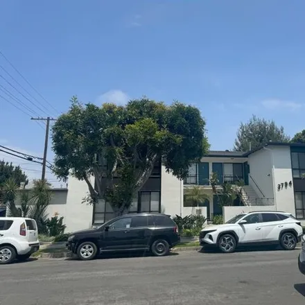 Buy this 1studio house on 3794 Rosewood Ave in Los Angeles, California