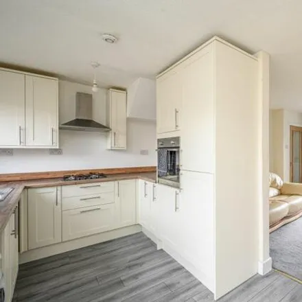 Image 4 - Stuart Wynd, City of Edinburgh, EH12 8XU, United Kingdom - Townhouse for sale