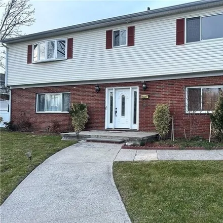 Rent this 3 bed house on 545 Pelham Road in Residence Park, City of New Rochelle