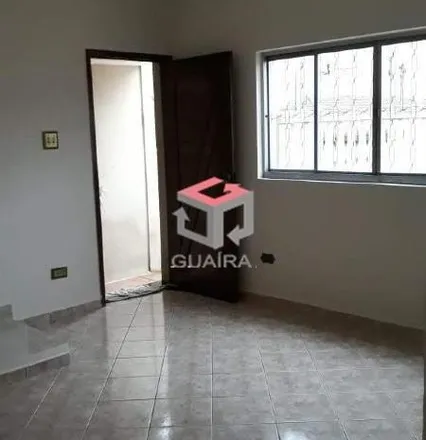 Buy this 2 bed house on Rua Gomes Freire in Jardim Santo Antônio, Santo André - SP