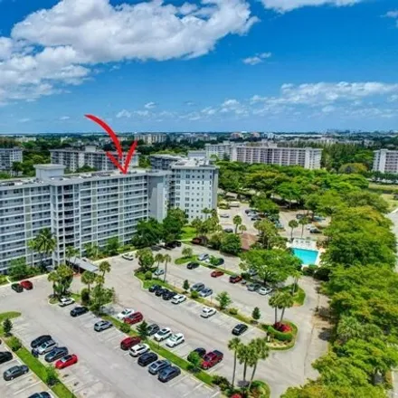 Buy this 3 bed condo on 4071 West Palm Aire Drive in Pompano Beach, FL 33069