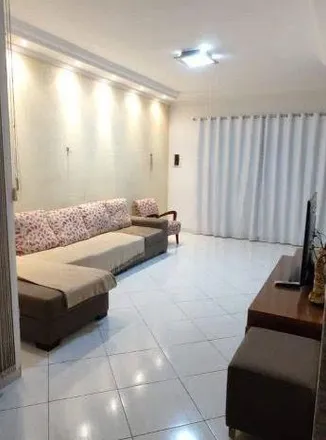 Rent this 3 bed house on Avenida das Linhas in Vila Branca, Jacareí - SP