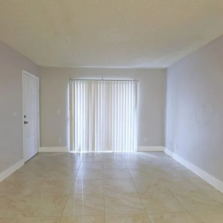 Image 3 - 5347 Summerlin Road, Fort Myers, FL 33919, USA - Apartment for rent