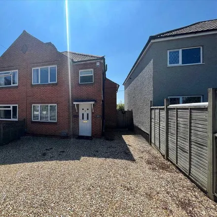 Rent this 3 bed duplex on Cheavley Close in Weyhill Road, Andover