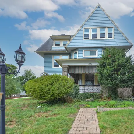 Buy this 6 bed house on 500 Paxinosa Avenue in College Hill, Easton