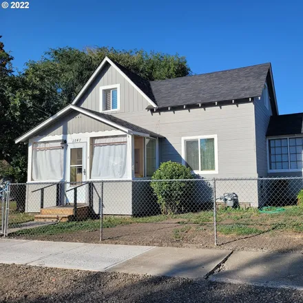 Buy this 3 bed house on 1720 4th Street in Baker City, OR 97814