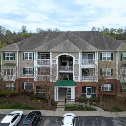 Buy this 2 bed condo on 4866 Bevendean Drive in Oglesby, Nashville-Davidson