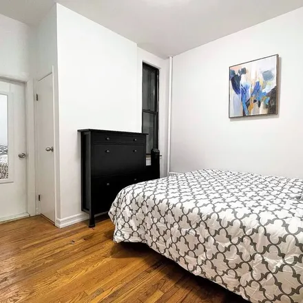 Rent this 1 bed condo on New York