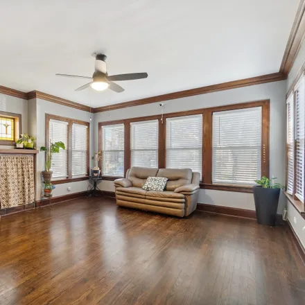 Image 3 - Beat 2523, 4105 West Oakdale Avenue, Chicago, IL 60641, USA - House for sale