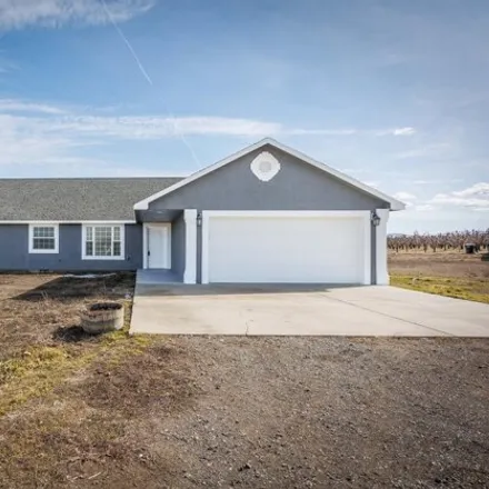 Buy this 3 bed house on 361 Puterbaugh Road in Grandview, WA 98930