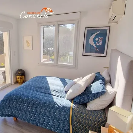 Rent this 3 bed house on Roquebrune-sur-Argens in Var, France