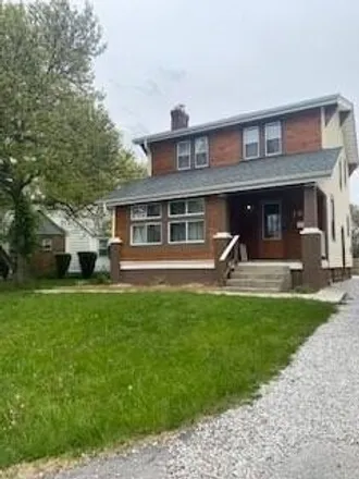 Buy this 3 bed house on 1052 Wildwood Ave in Columbus, Ohio