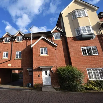Rent this 2 bed apartment on Parrin Drive in Wendover, HP22 5FL
