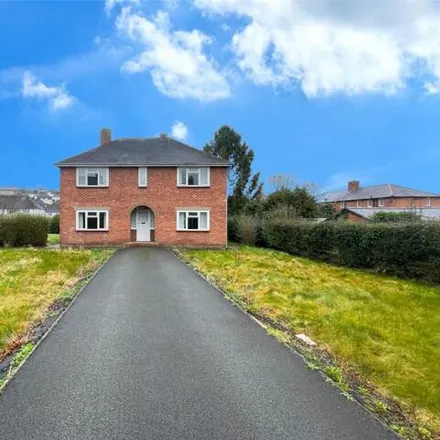 Image 1 - The Grapes, Salop Road, Welshpool, SY21 7EZ, United Kingdom - House for sale