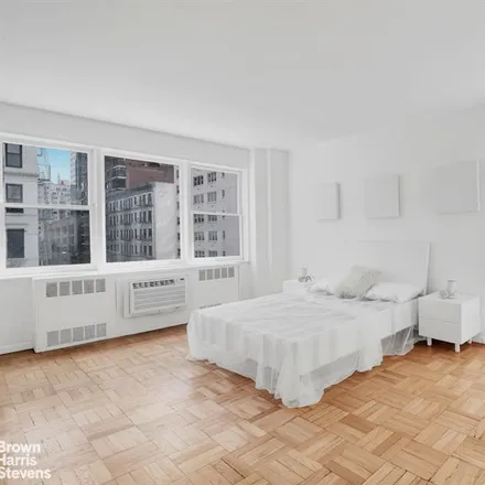 Image 4 - 167 EAST 67TH STREET 4C in New York - Apartment for sale
