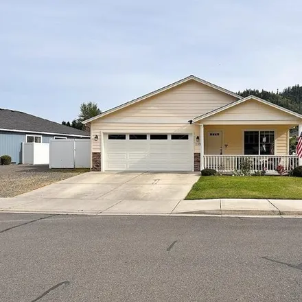 Buy this 3 bed house on 147 Sienna Way in Rogue River, Jackson County