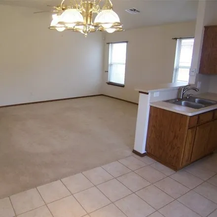 Image 5 - 2721 Edgemere Dr, Norman, Oklahoma, 73071 - House for rent
