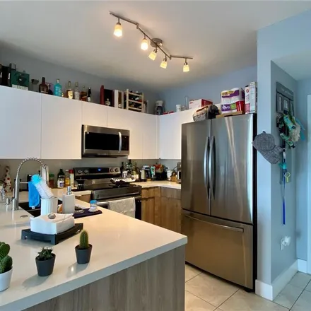 Image 7 - 2425 Southwest 27th Avenue, Silver Bluff Estates, Miami, FL 33145, USA - Apartment for rent