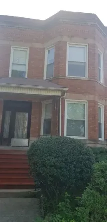 Buy this 5 bed duplex on 6141 South Justine Street in Chicago, IL 60636