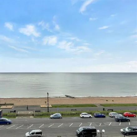 Image 9 - West Parade, Worthing, West Sussex, Bn11 - Apartment for sale