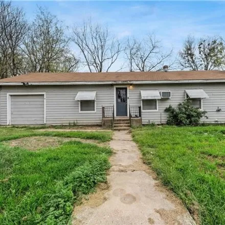 Buy this 3 bed house on 185 Avenue A in Moody, McLennan County