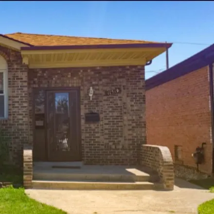 Buy this 3 bed house on 11513 South Avenue H in Chicago, IL 60633