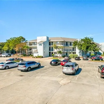 Buy this 2 bed condo on Phil's Marina Cafe in 1194 Harbor Drive, Howze Beach