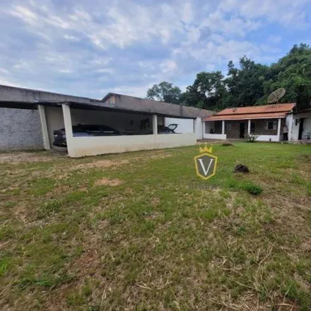 Buy this 2 bed house on Rua Orlando Scarpinelli in Torres de São José, Jundiaí - SP