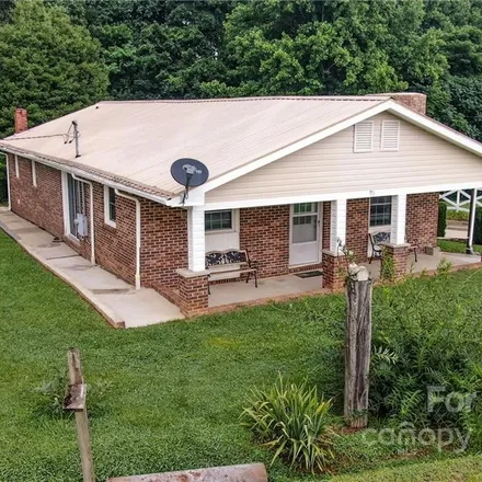 Buy this 2 bed house on 105 Bright Road in Zirconia, Henderson County