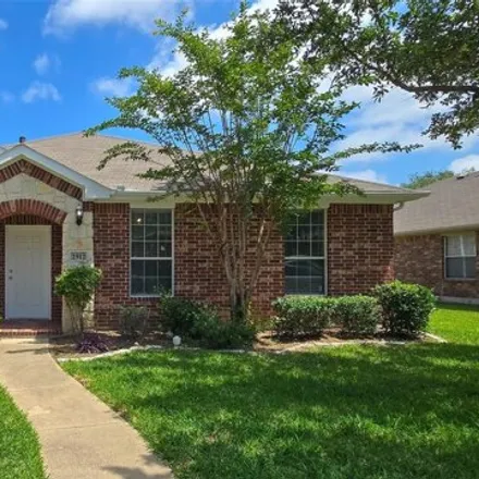 Rent this 3 bed house on 2926 Clear Creek Drive in Rockwall, TX 75032