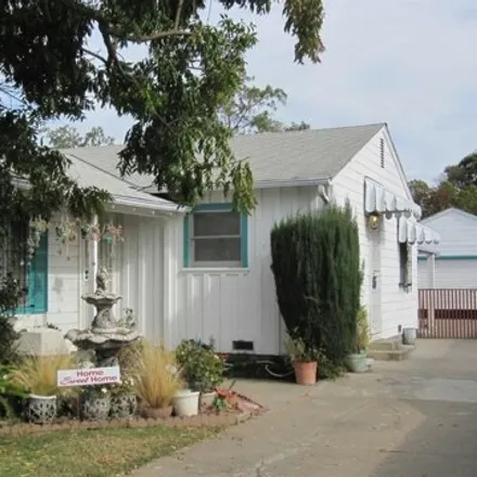 Buy this 3 bed house on 5405 Mendocino Boulevard in Oak Park, CA 95820