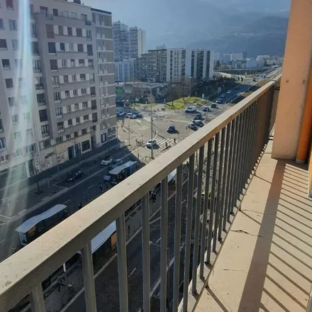 Image 6 - 13 Boulevard Jean Pain, 38000 Grenoble, France - Apartment for rent
