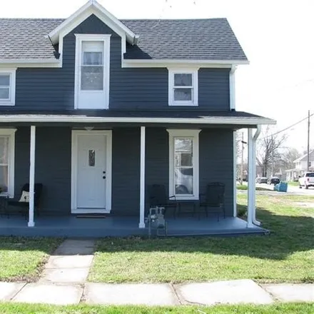 Buy this 4 bed house on 487 Chestnut Avenue in Osawatomie, Miami County