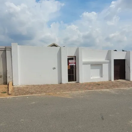 Image 5 - Chute Drive, Fleurhof, Soweto, 1852, South Africa - Apartment for rent