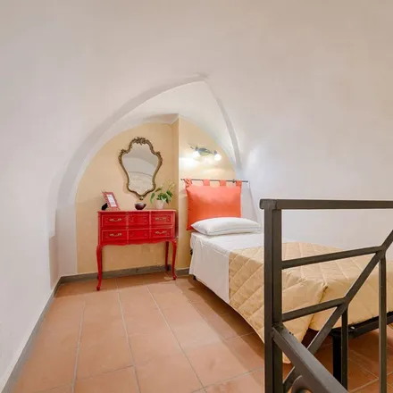Image 5 - Borgo Tegolaio, 29 R, 50125 Florence FI, Italy - Apartment for rent